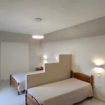 佩拉吉亚海滩一室公寓酒店 招待所