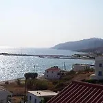 招待所 佩拉吉亚海滩一室公寓酒店 4*