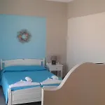 招待所 佩拉吉亚海滩一室公寓酒店 4*