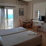 招待所 佩拉吉亚海滩一室公寓酒店 4*