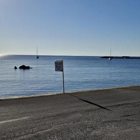 Pelagia Maison d'hôtes 2*